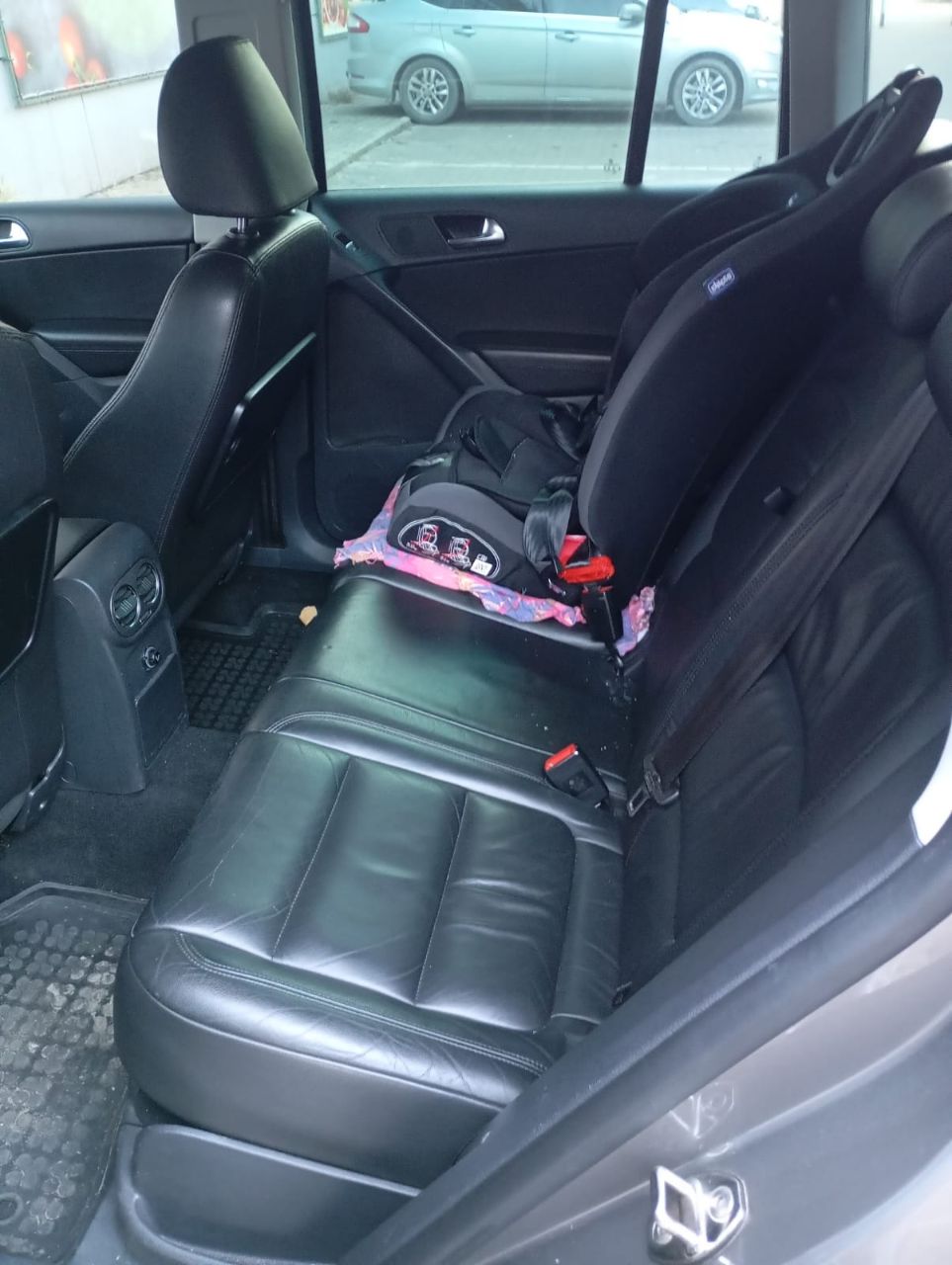 Volkswagen Tiguan - фото 12