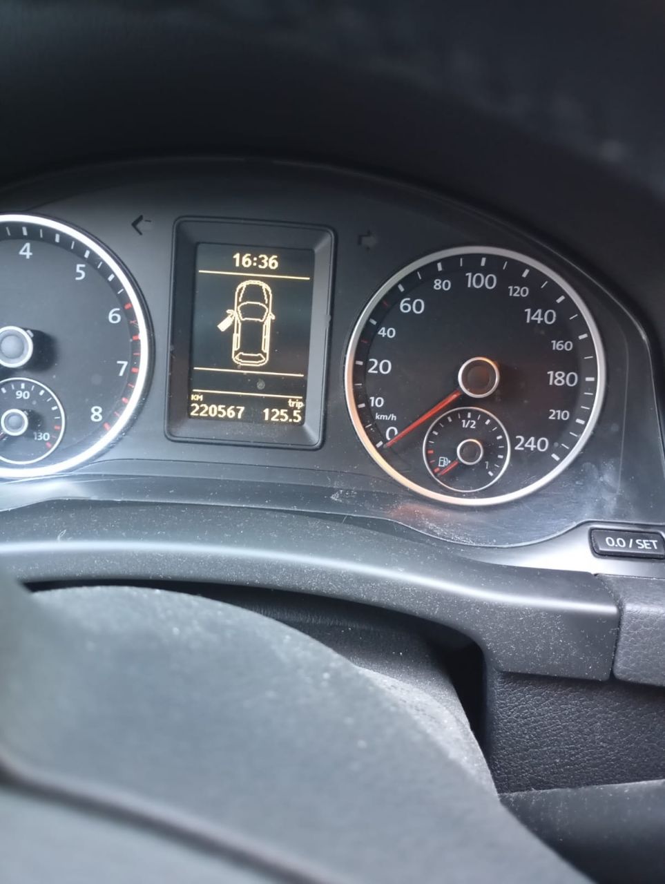 Volkswagen Tiguan - фото 10