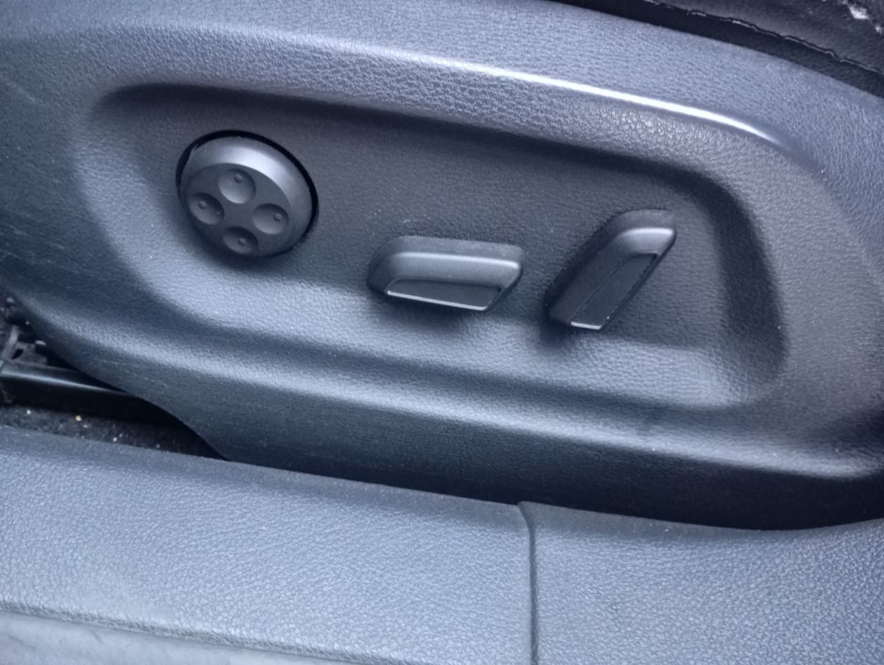 Volkswagen Tiguan - фото 9