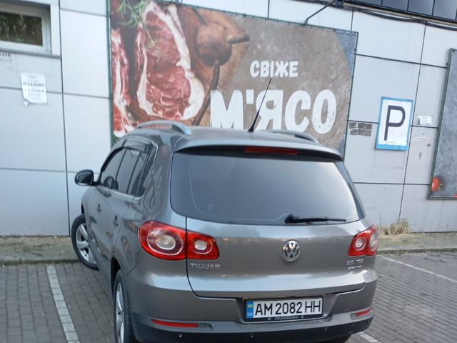 Volkswagen Tiguan - фото 2