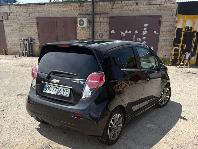 Chevrolet Spark - зображення 2