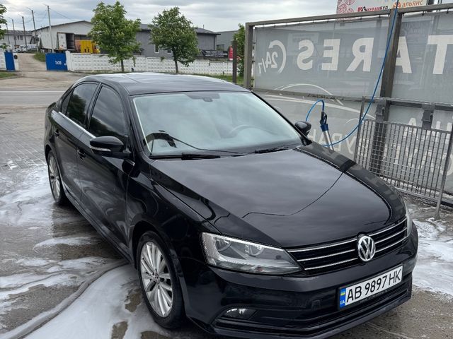Volkswagen Jetta - фото 5