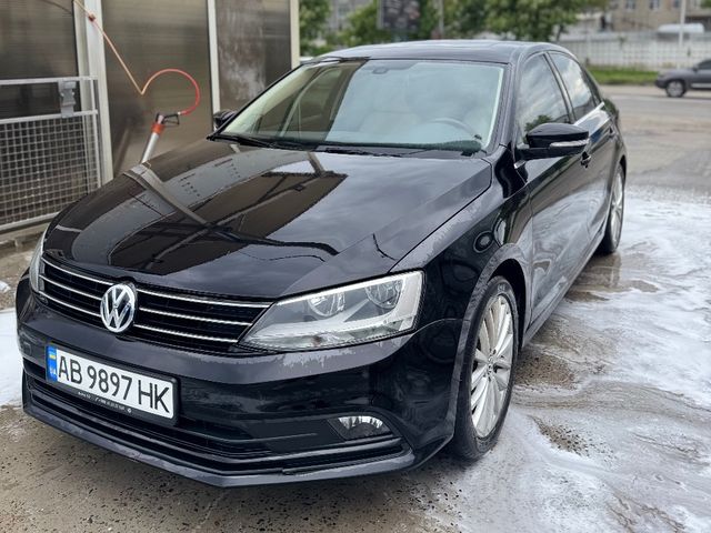 Volkswagen Jetta - фото 3