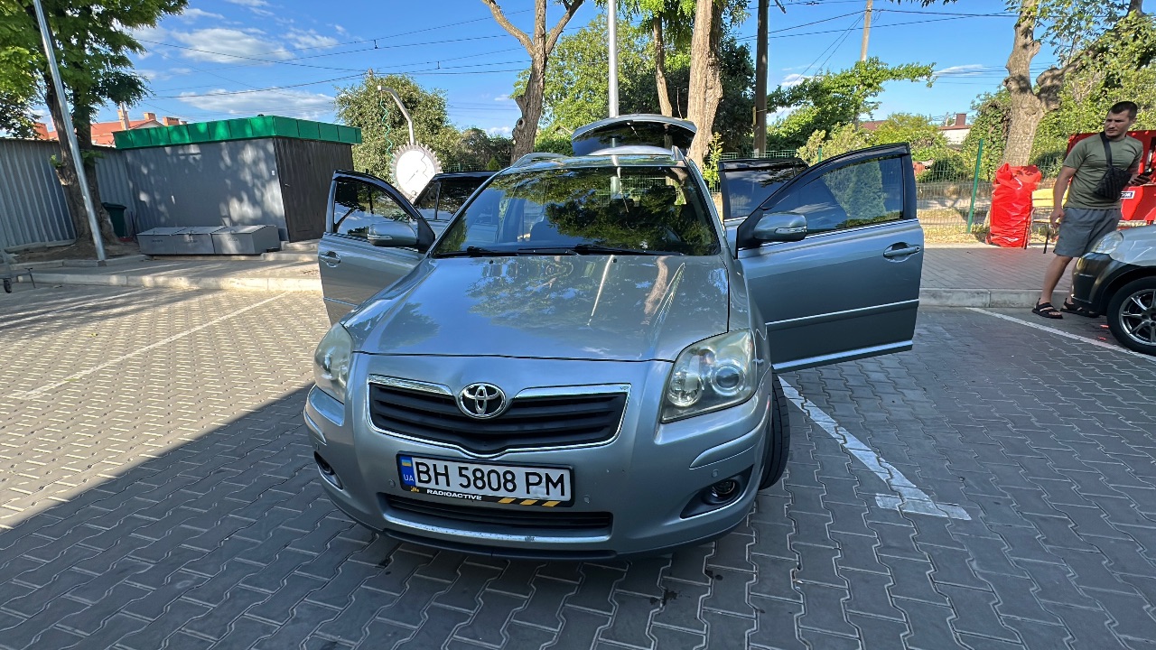 Toyota Avensis - фото 12