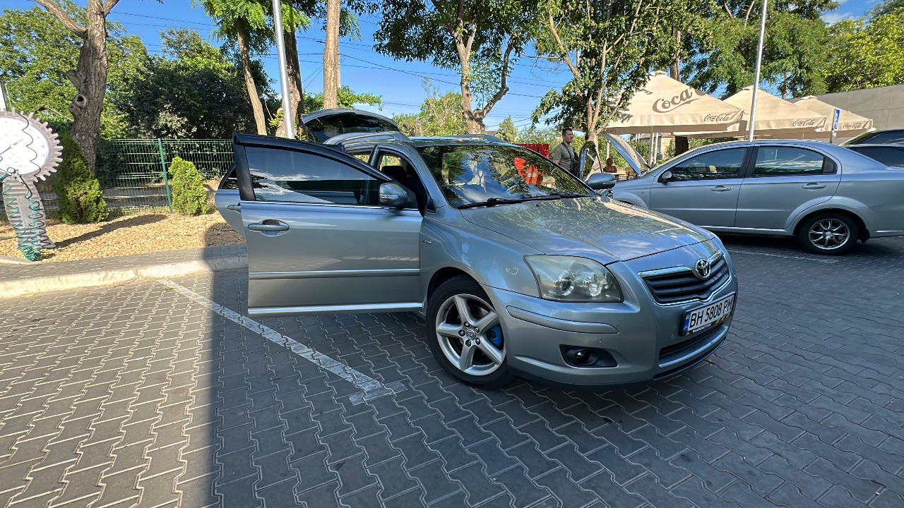 Toyota Avensis - фото 13