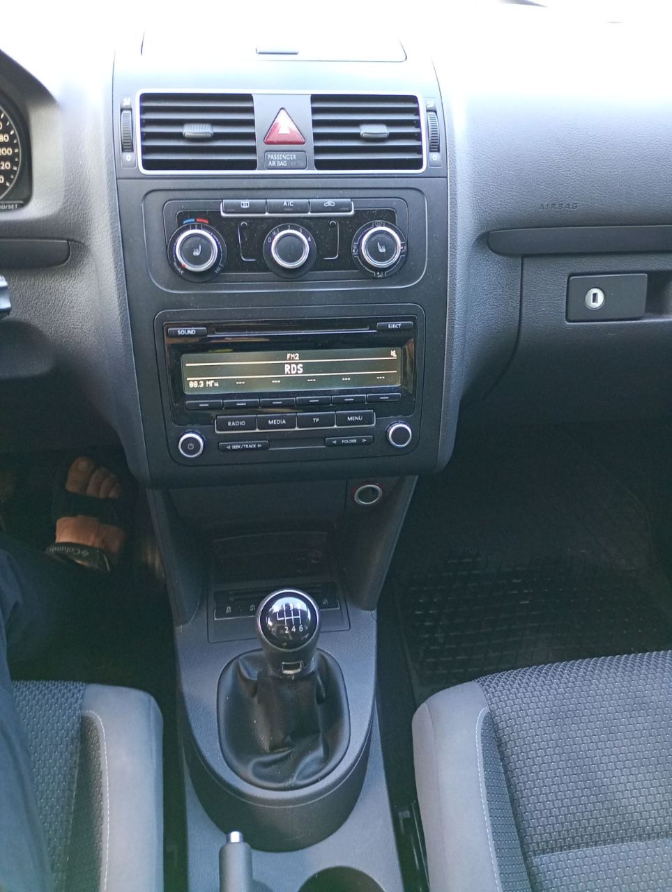 Volkswagen Touran - фото 16