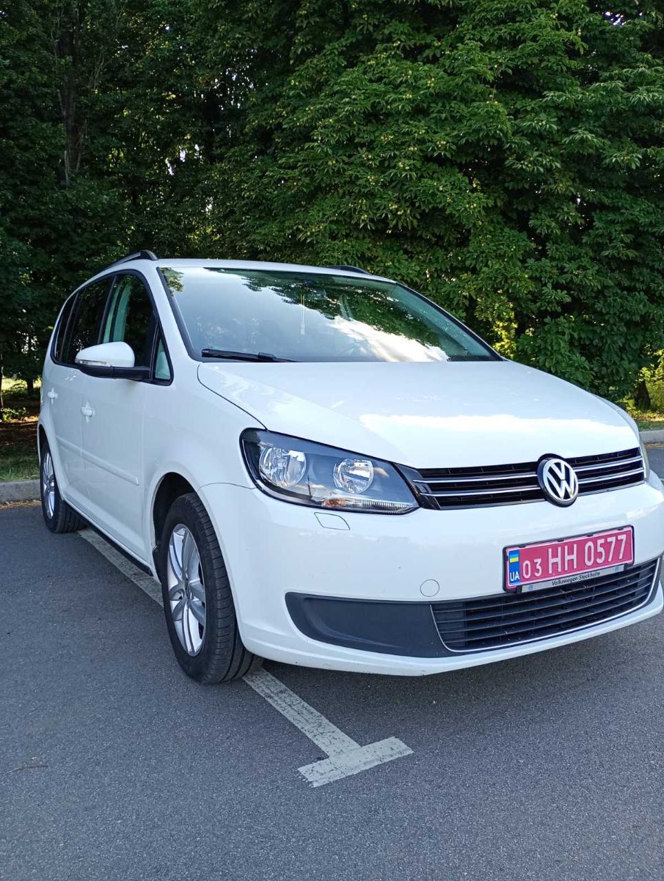 Volkswagen Touran - фото 2