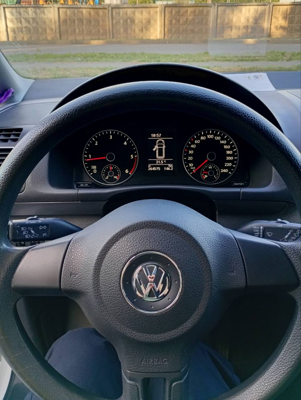 Volkswagen Touran - фото 15