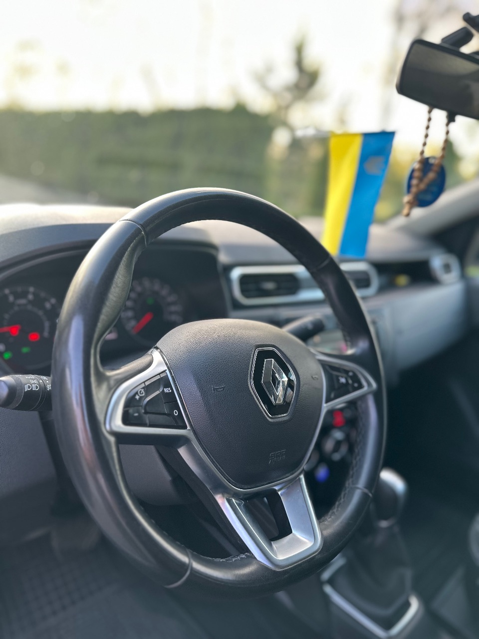 Renault Duster - фото 8