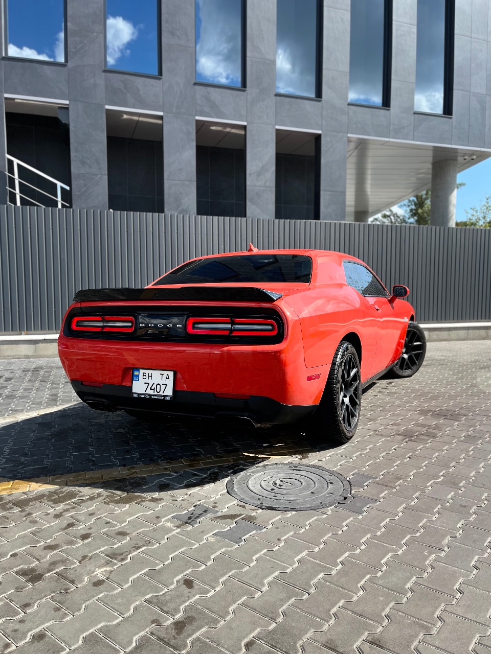Dodge Challenger - фото 2