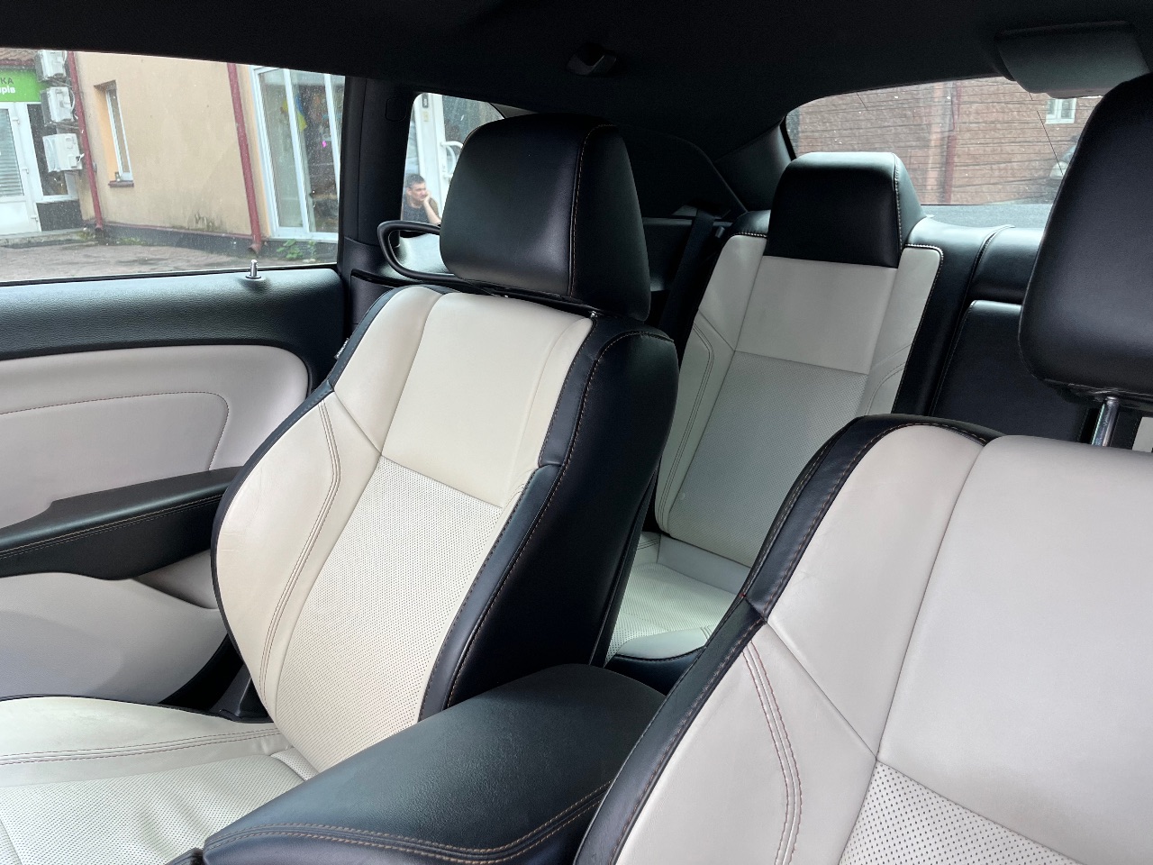 Dodge Challenger - фото 3