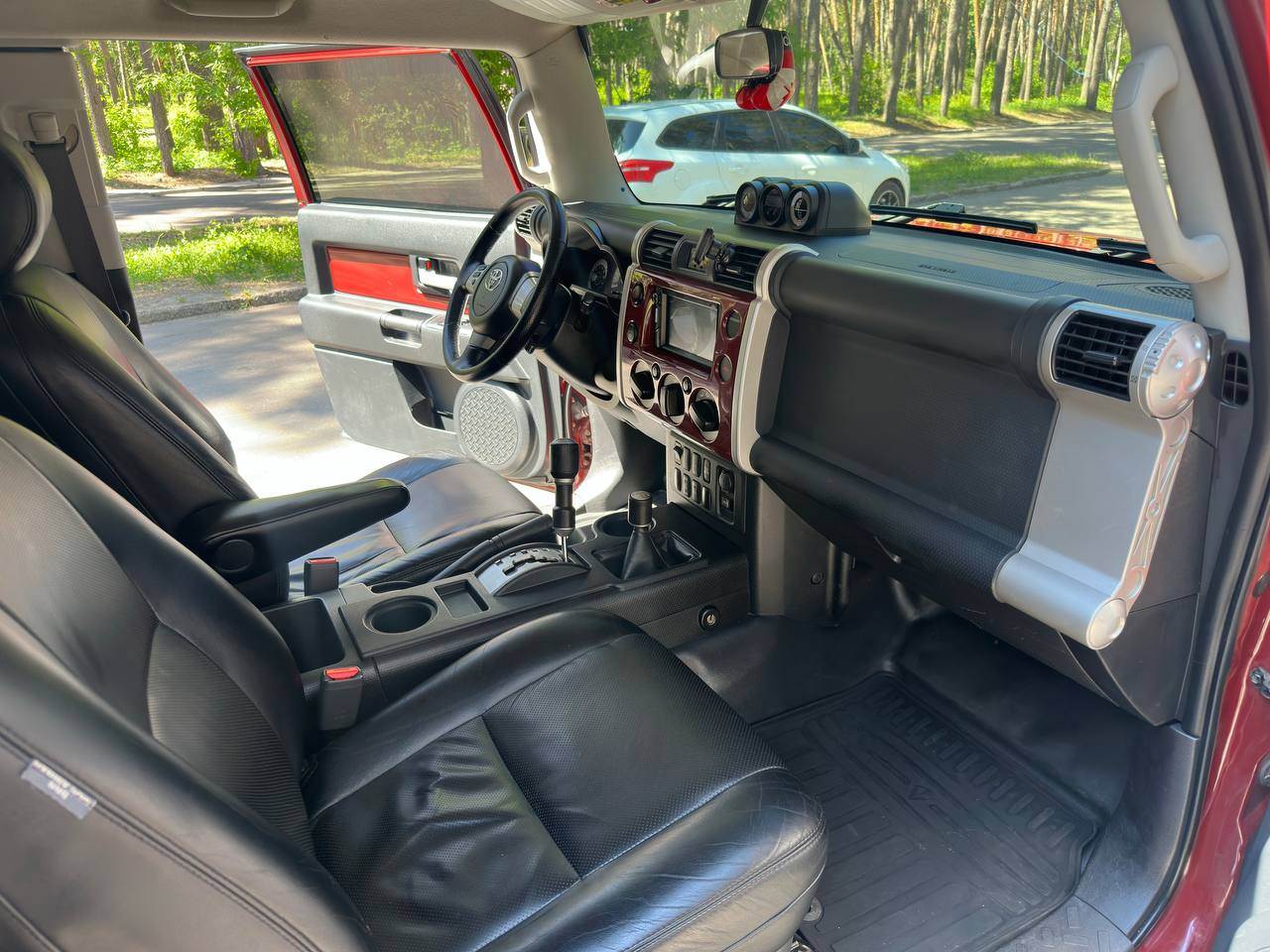 Toyota FJ Cruiser - фото 16