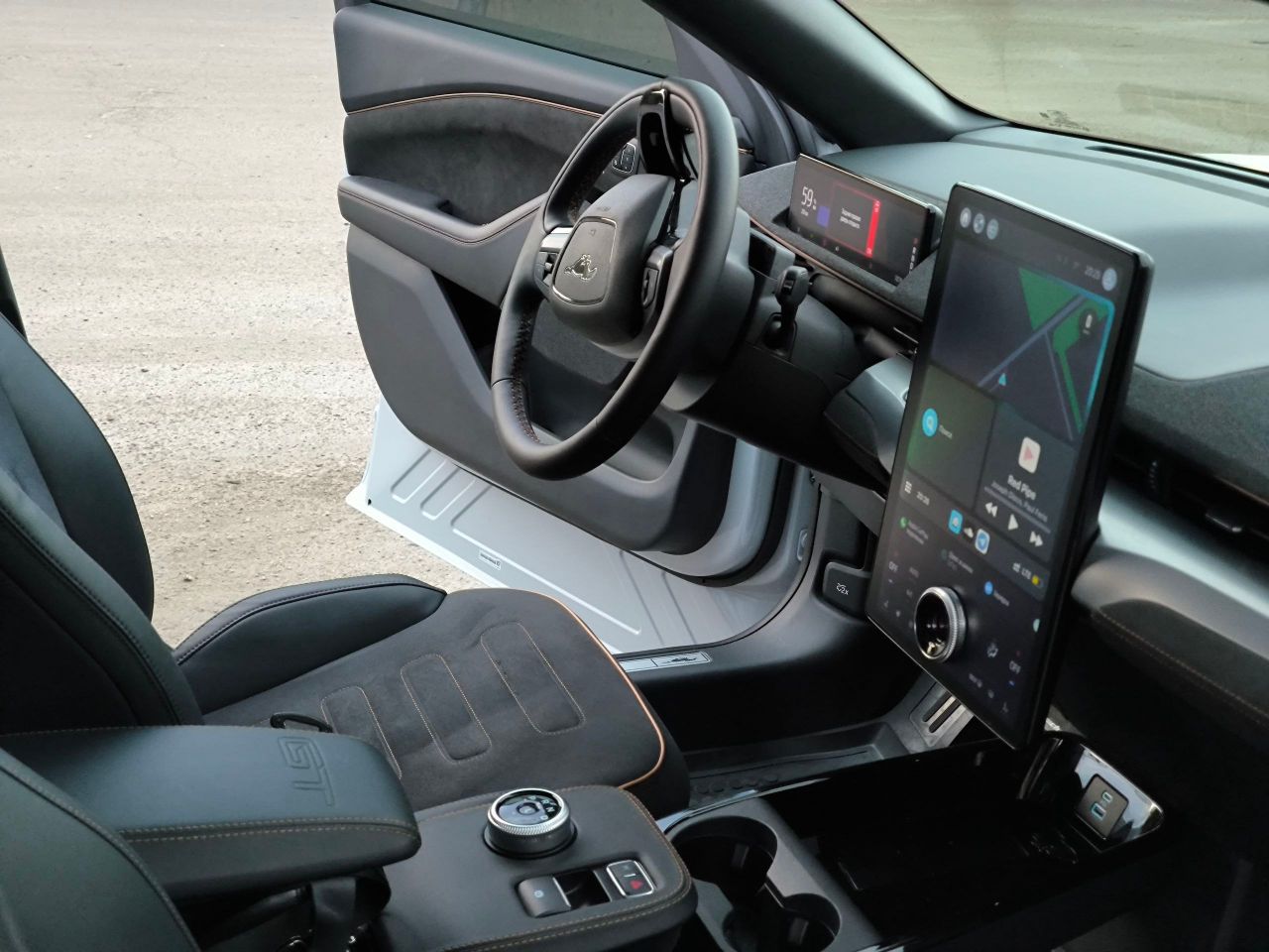 Ford Mustang Mach-E - фото 10