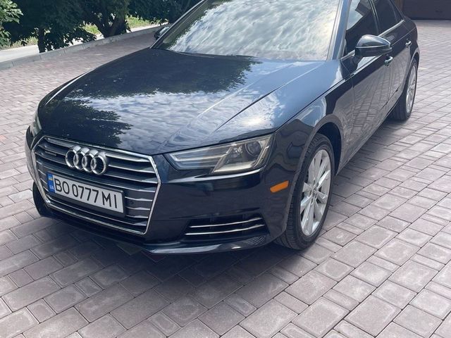 Audi A4 - фото 1