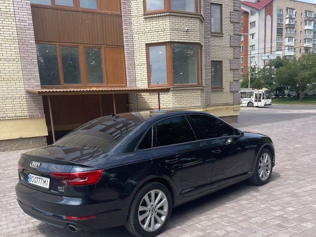 Audi A4 - фото 5