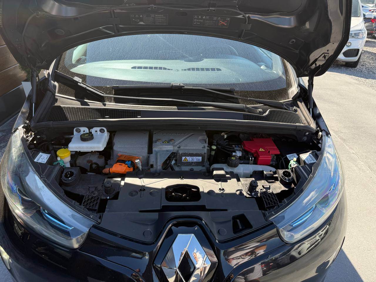 Renault ZOE - фото 58