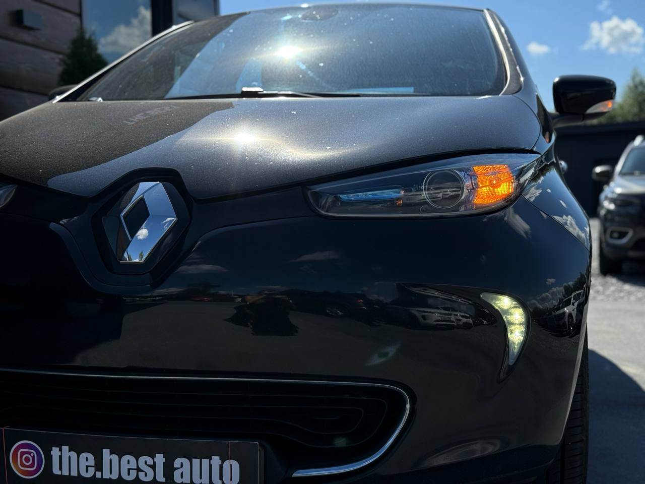 Renault ZOE - фото 13