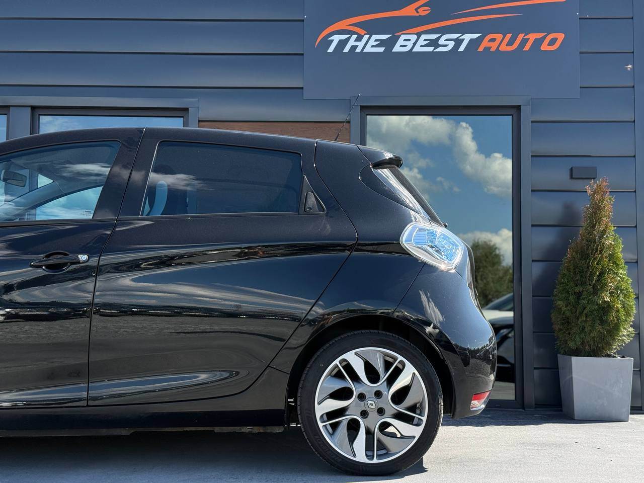 Renault ZOE - фото 5