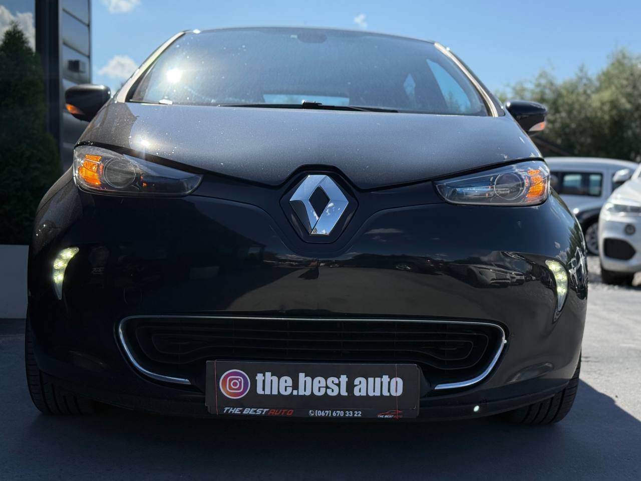 Renault ZOE - фото 11