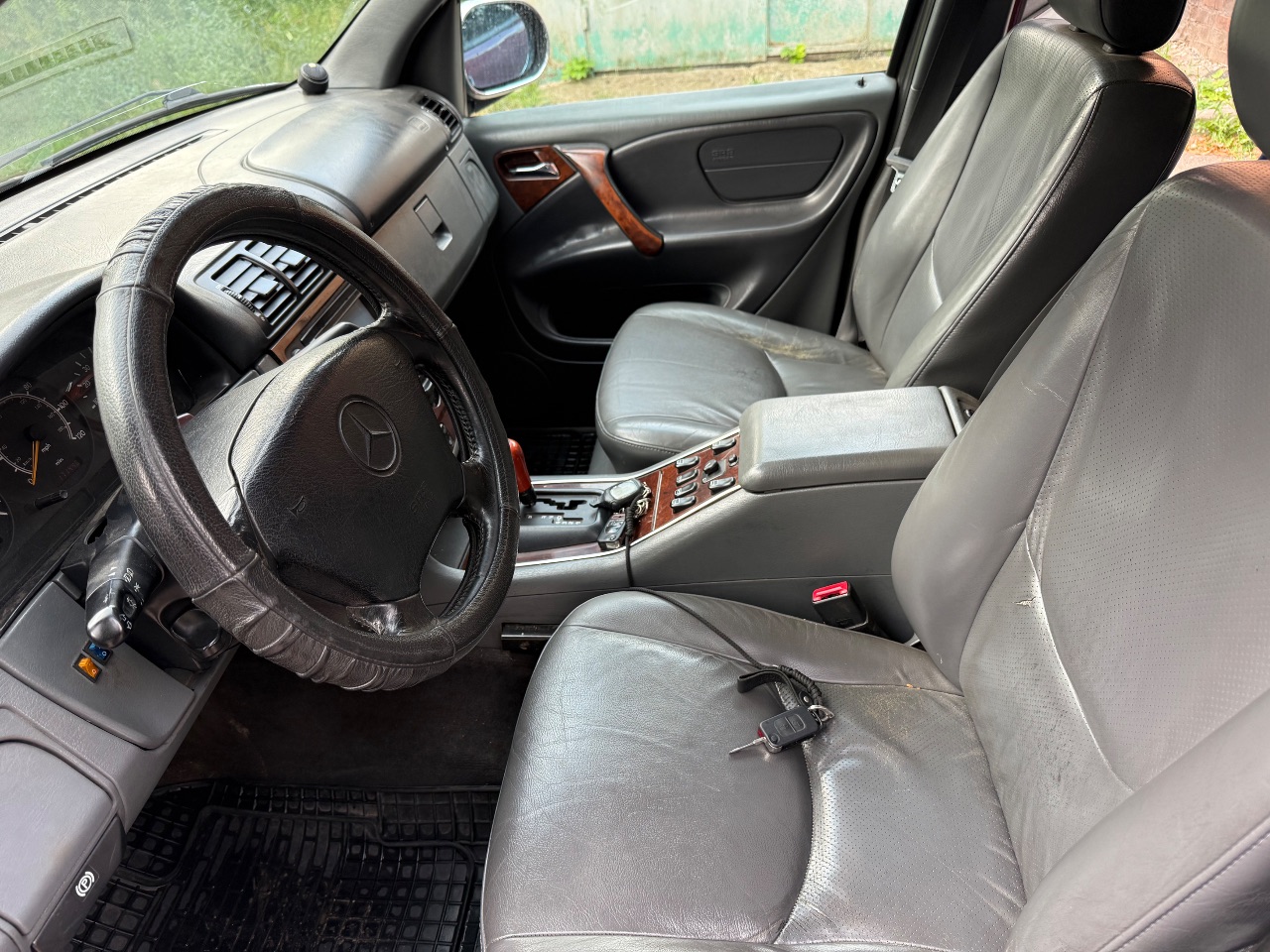 Mercedes-Benz M-Класс - фото 7