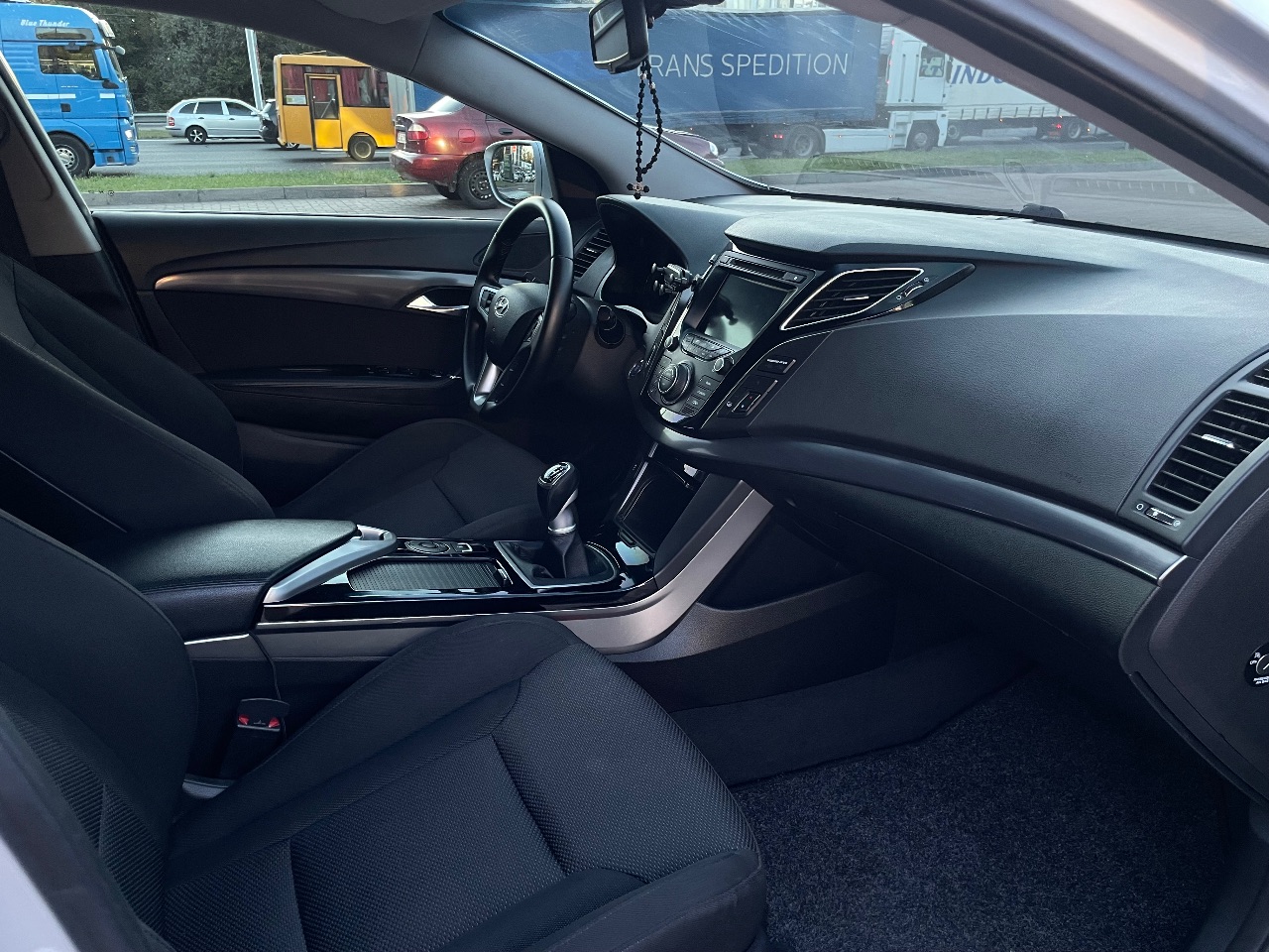 Hyundai i40 - фото 19