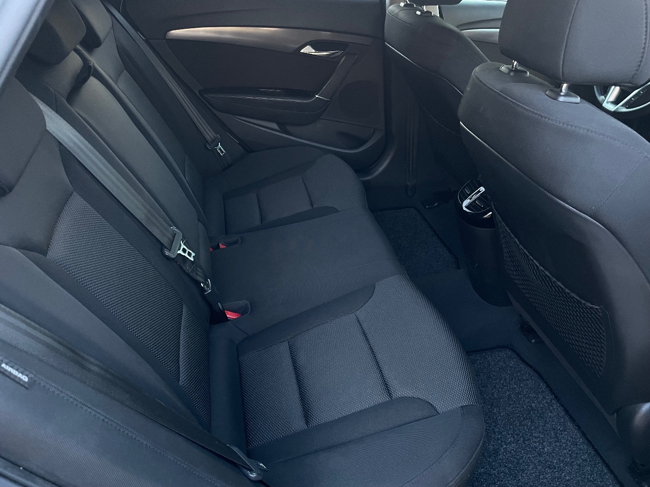 Hyundai i40 - фото 20