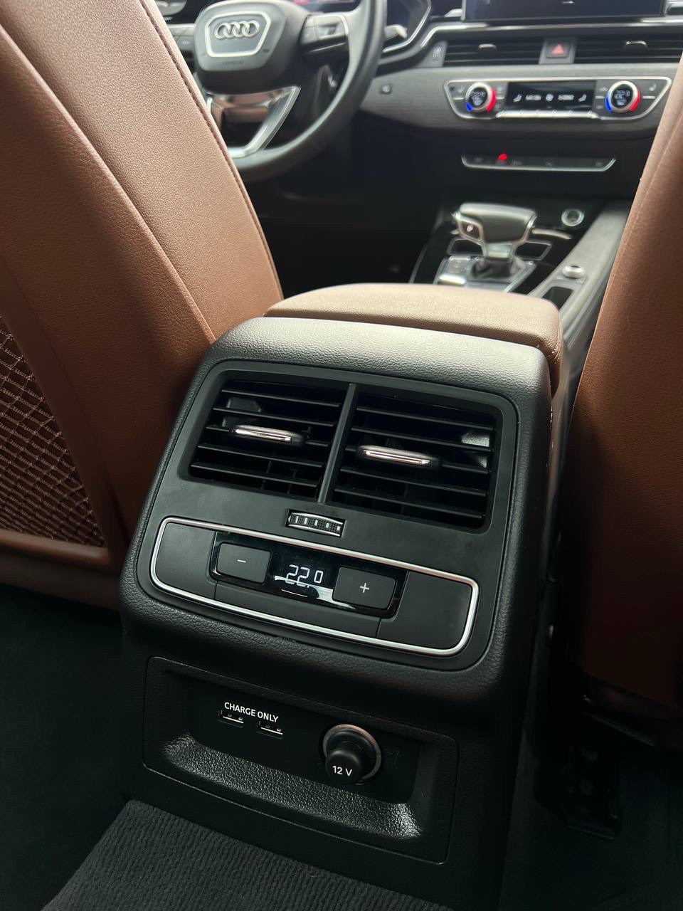 Audi A4 - фото 28