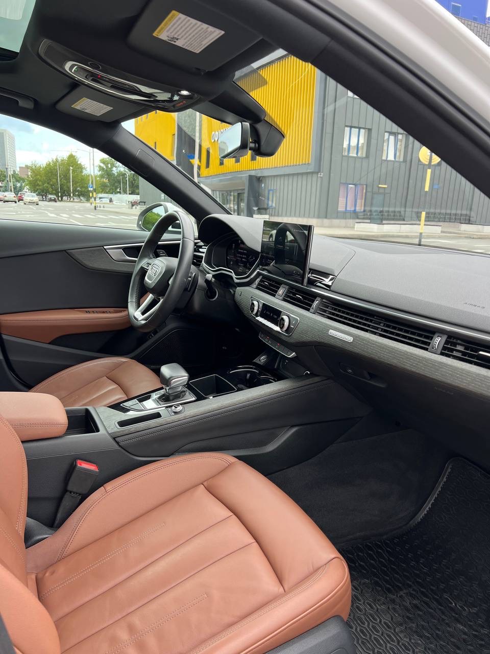 Audi A4 - фото 36