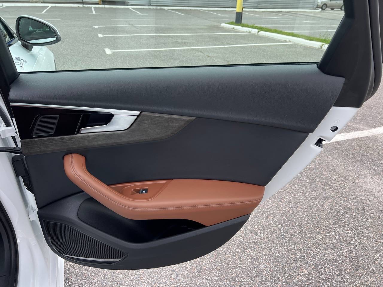 Audi A4 - фото 46