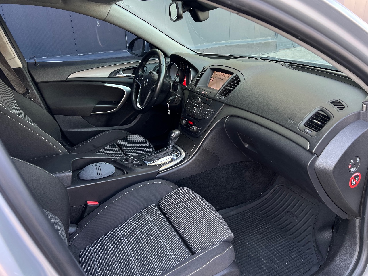 Opel Insignia - фото 17