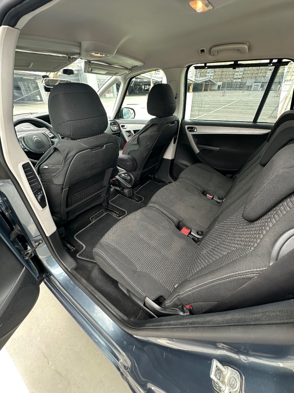 Citroen C4 Picasso - фото 12