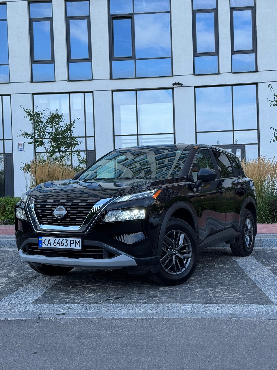 Nissan Rogue - фото 1