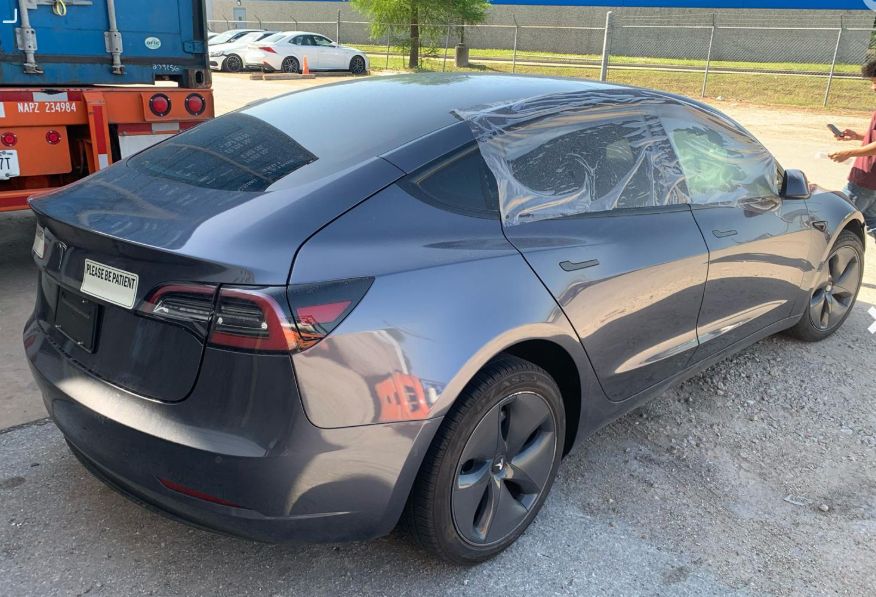 Tesla Model 3 - фото 2