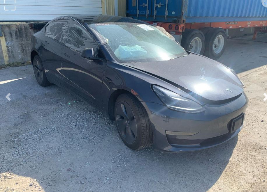 Tesla Model 3 - фото 4