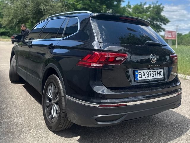 Volkswagen Tiguan - фото 5