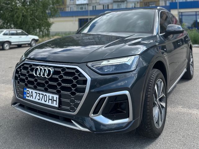 Audi Q5 - фото 1