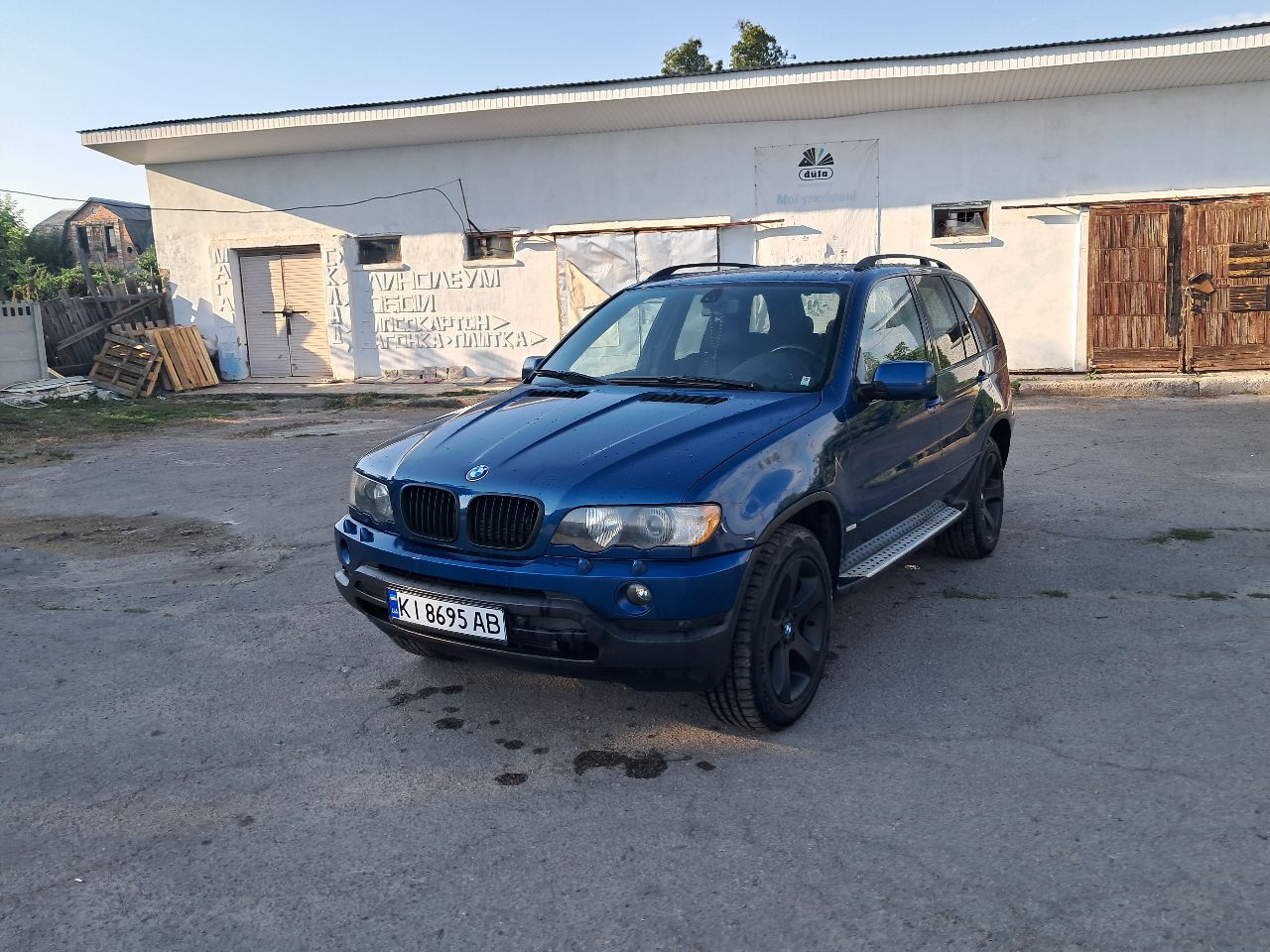 BMW X5 - фото 1