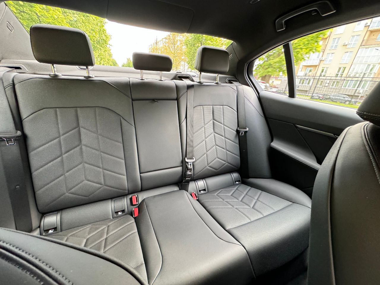 BMW i5 - фото 28