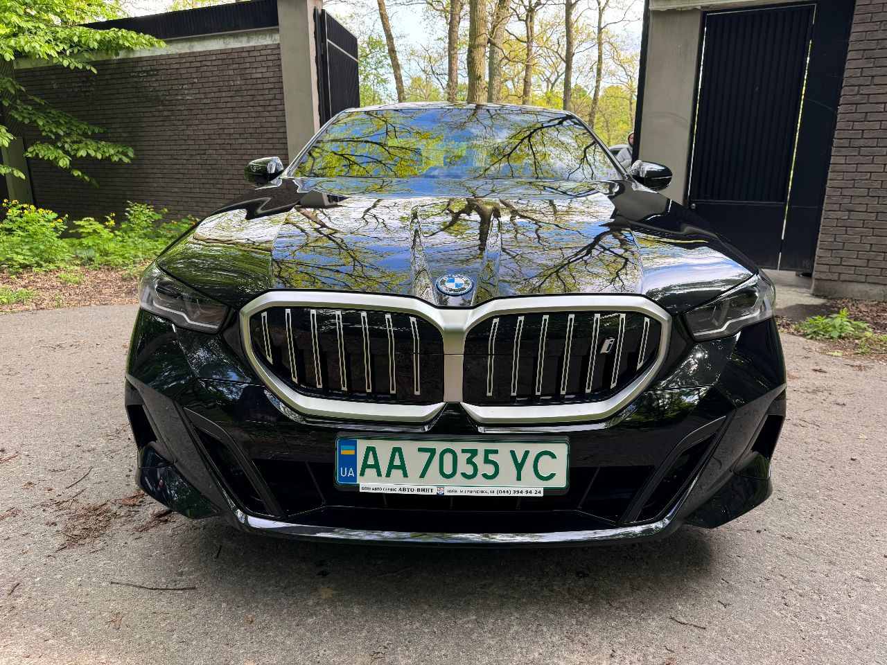 BMW i5 - фото 9