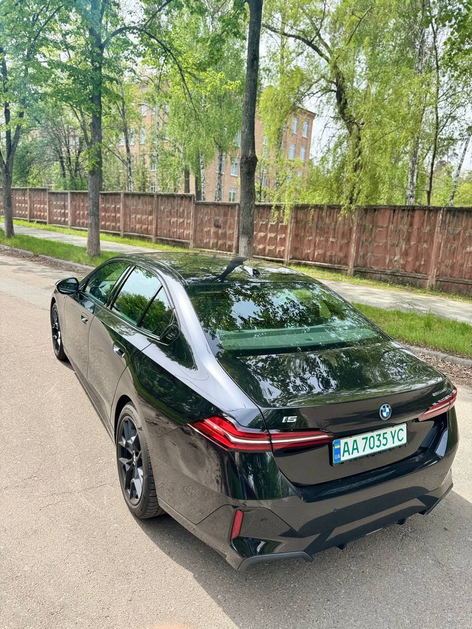 BMW i5 - фото 36