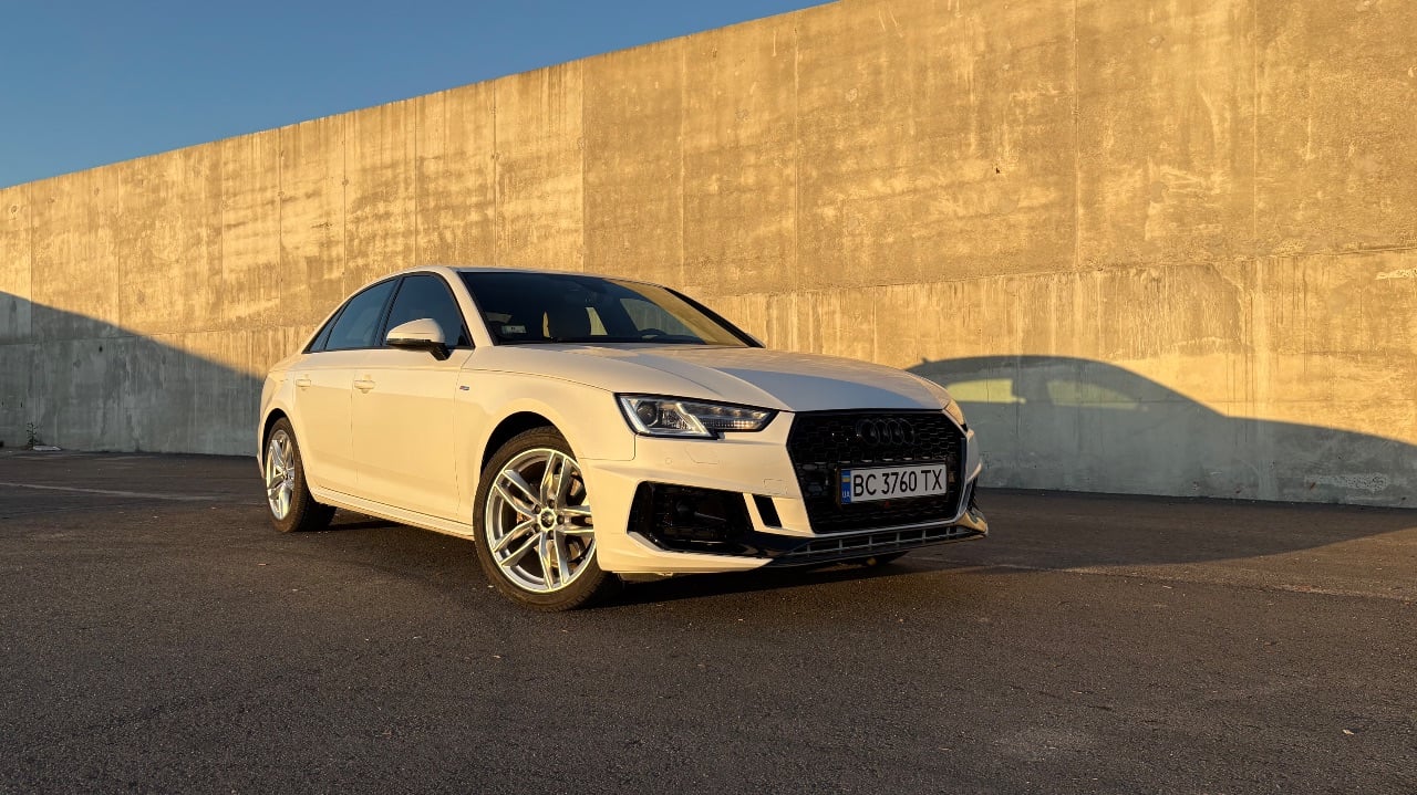 Audi A4 - фото 2