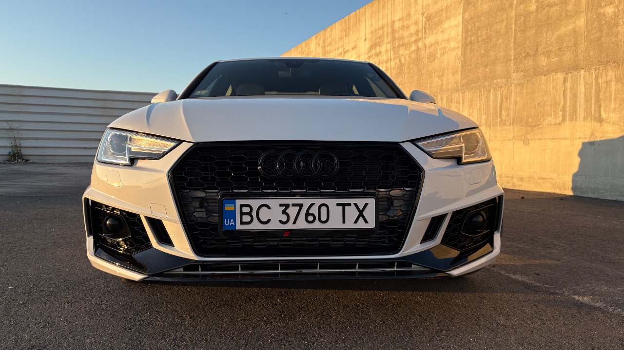 Audi A4 - фото 5