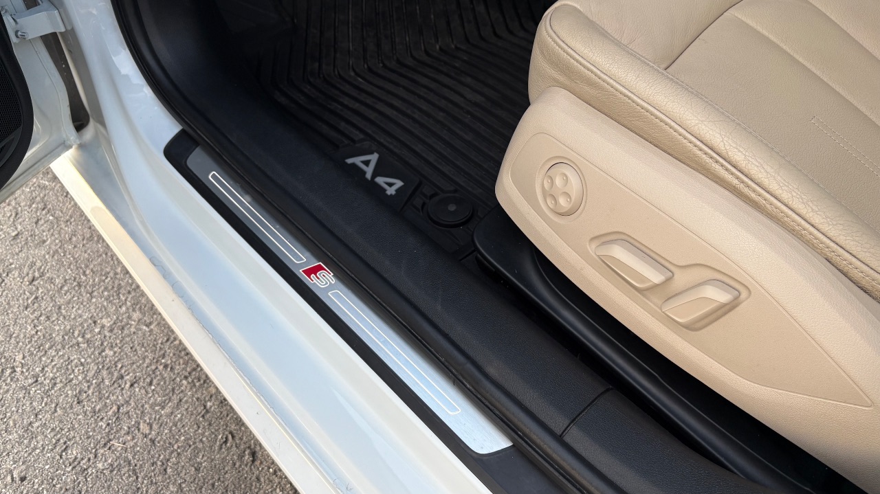 Audi A4 - фото 14