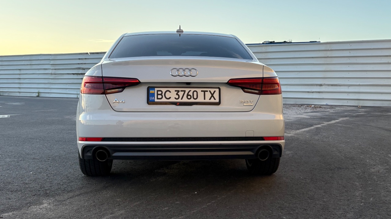 Audi A4 - фото 7