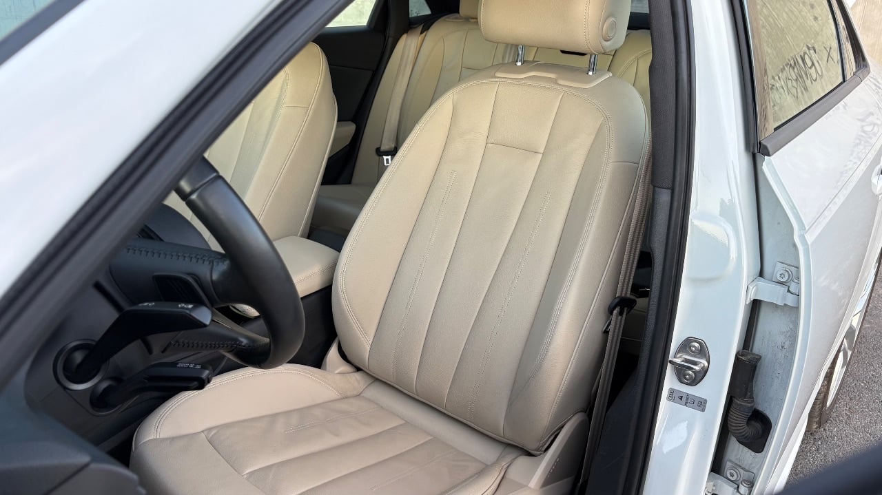 Audi A4 - фото 16