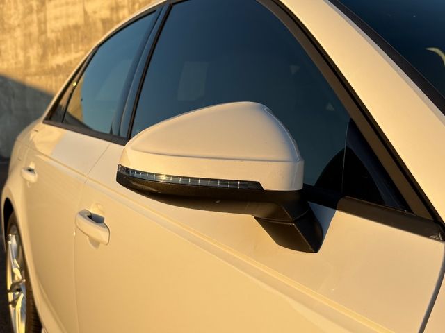 Audi A4 - фото 4