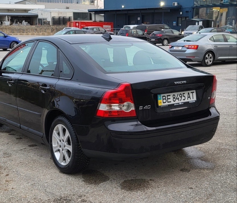 Volvo S40 - фото 4