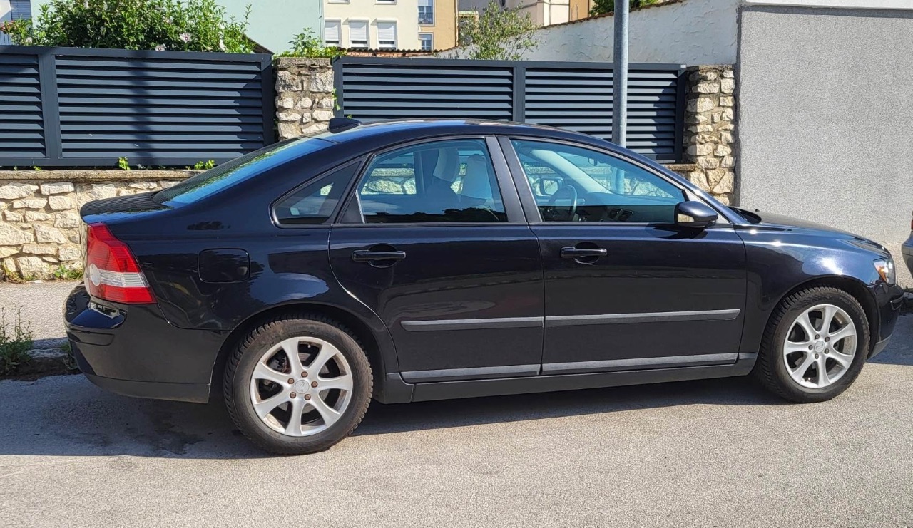 Volvo S40 - фото 10