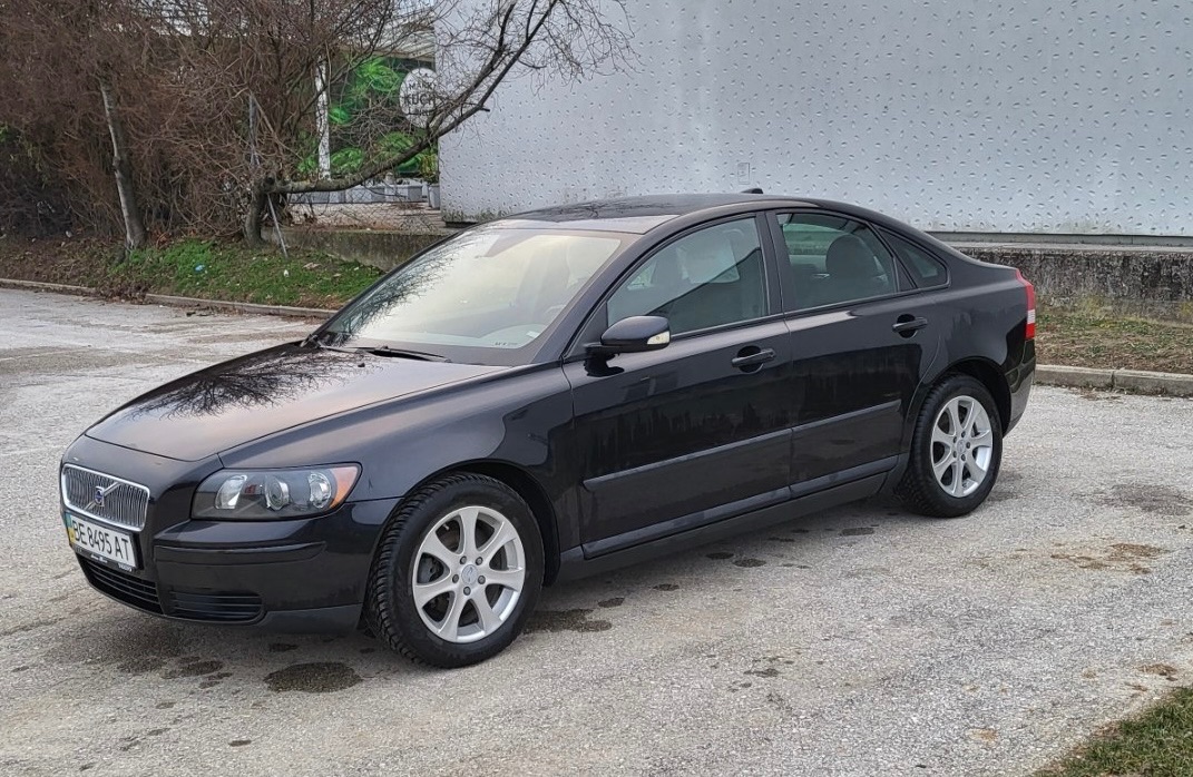 Volvo S40 - фото 2