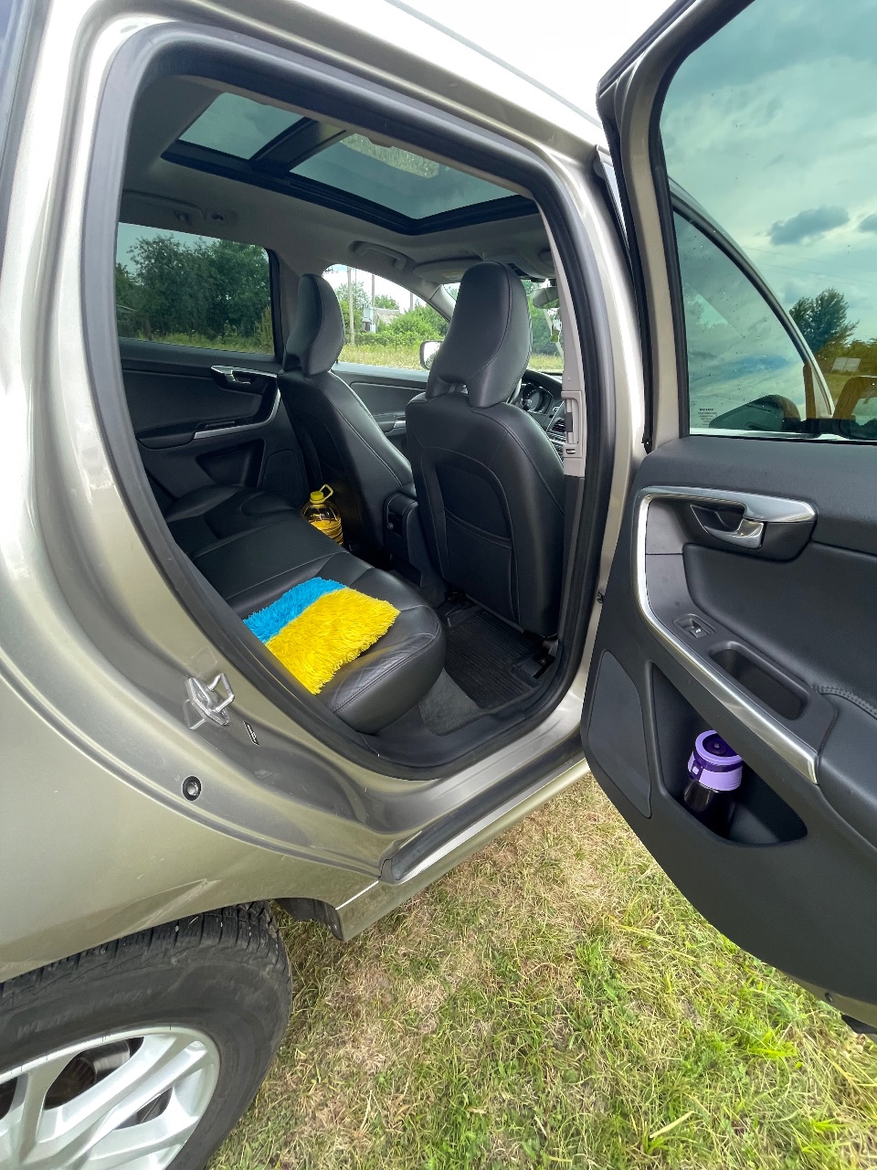 Volvo XC60 - фото 10